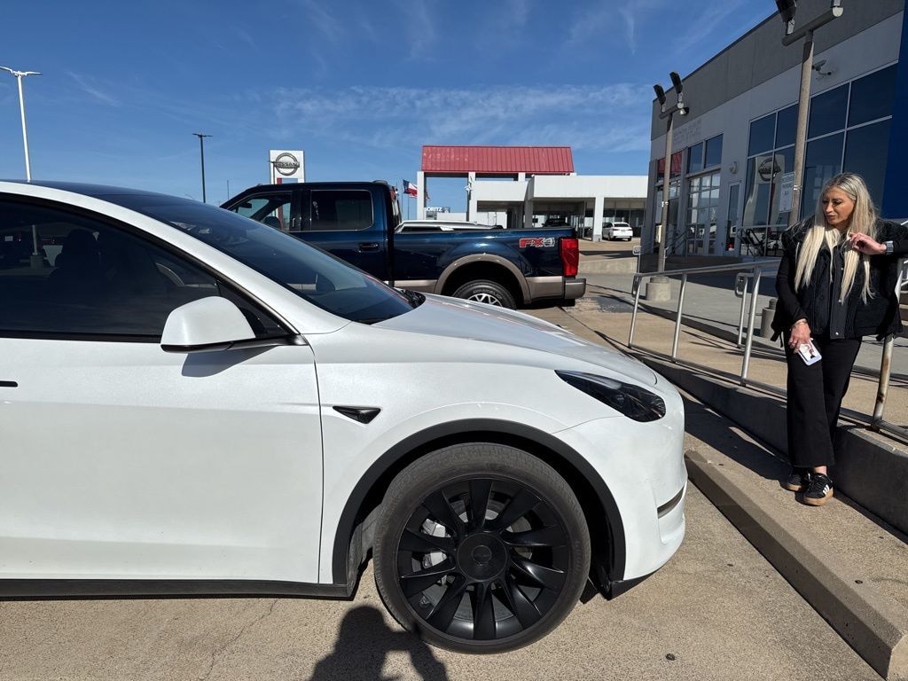 Used 2024 Tesla Model Y Long Range SUV