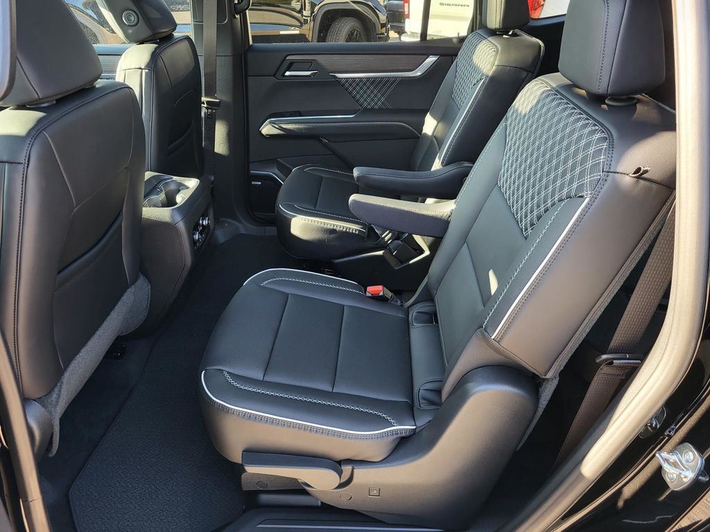 2026 Gmc Acadia Denali photo 4