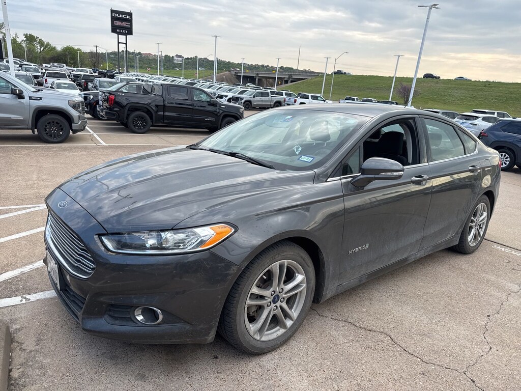 Used 2015 Ford Fusion Hybrid SE Sedan