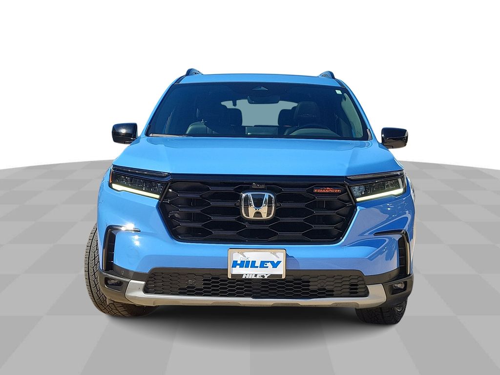 2025 Honda Pilot TrailSport photo 3