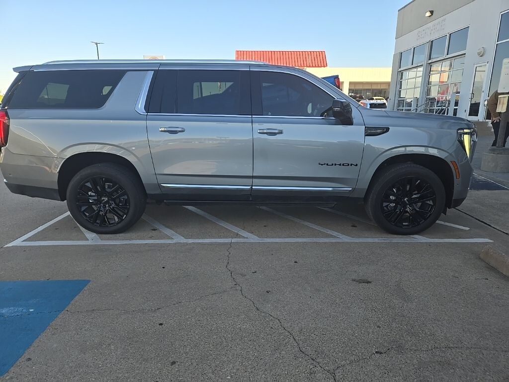 Used 2025 GMC Yukon XL Elevation SUV