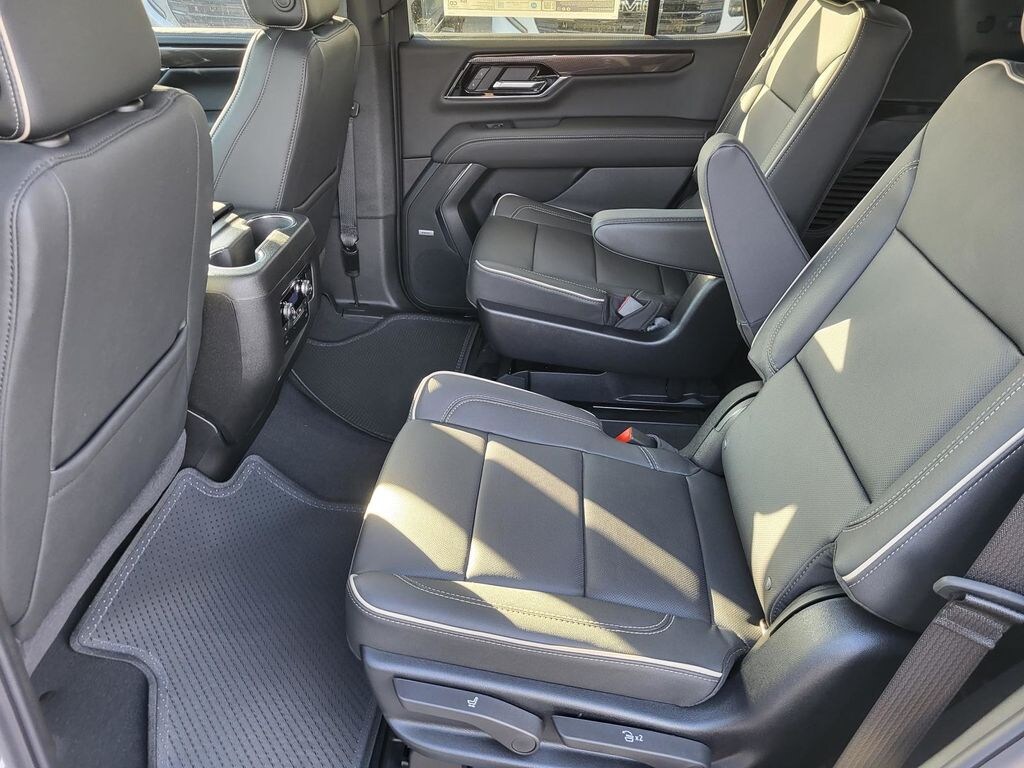 New 2026 GMC Yukon Elevation SUV