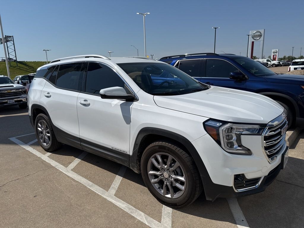 Used 2023 GMC Terrain SLT SUV