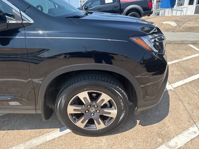 2018 Honda Ridgeline RTL-T photo 4