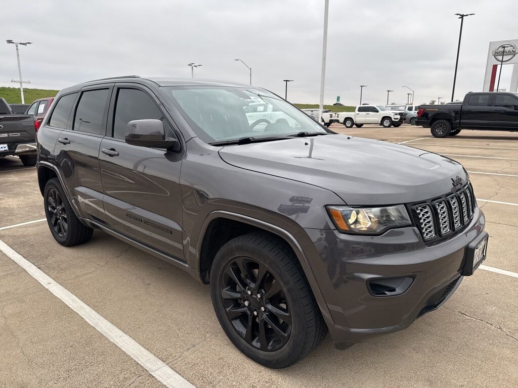 Used 2021 Jeep Grand Cherokee Laredo SUV