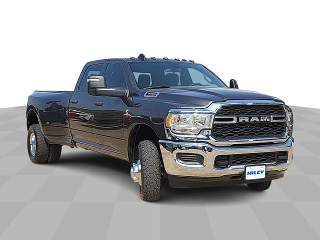 2024 Ram 3500 Tradesman photo 2