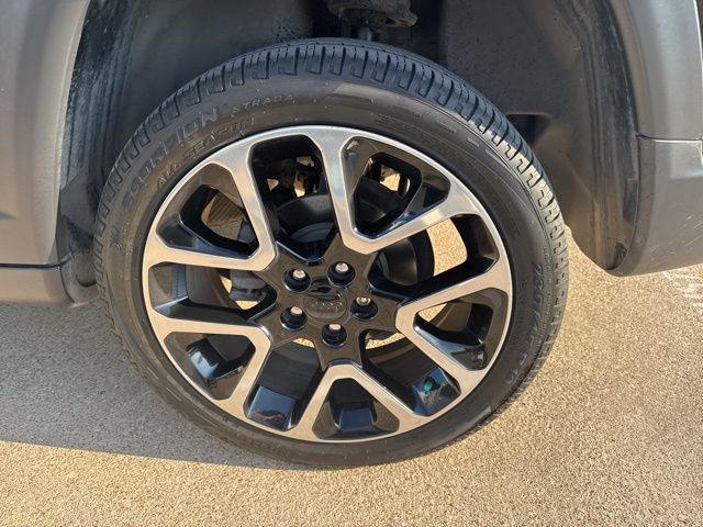 2017 Jeep Compass Limited photo 4