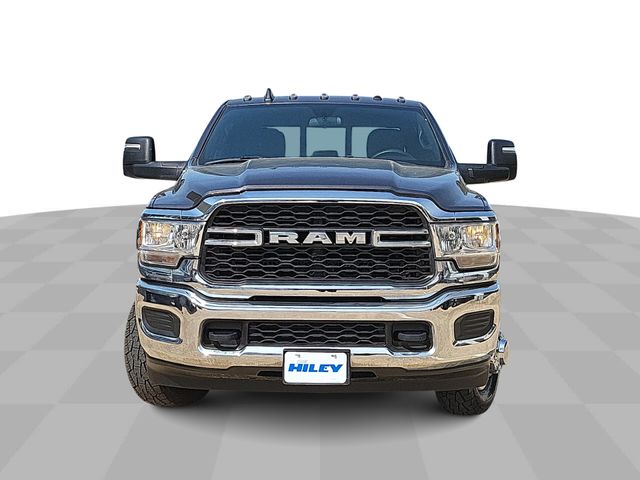 2024 Ram 3500 Tradesman photo 3