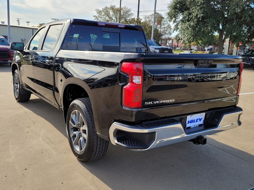 2026 Chevrolet Silverado 1500 LT photo 3