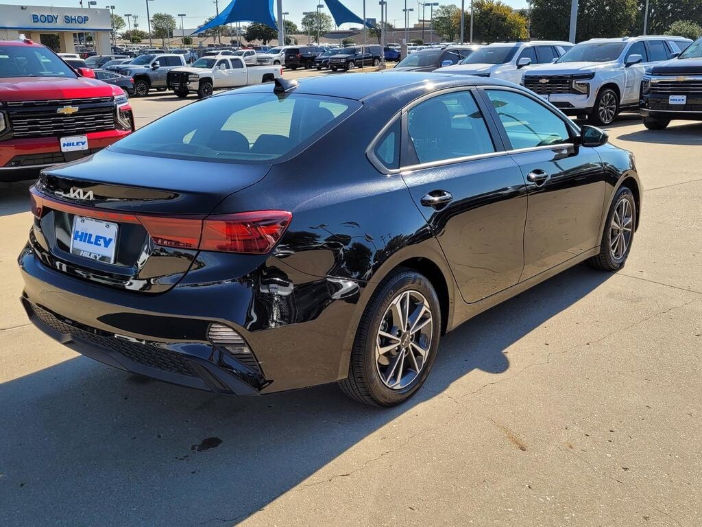 Used 2024 Kia Forte LXS Sedan