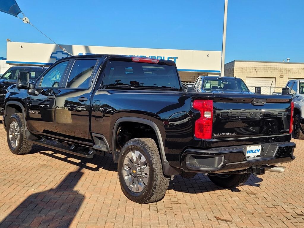 New 2026 Chevrolet Silverado 2500HD Custom Truck