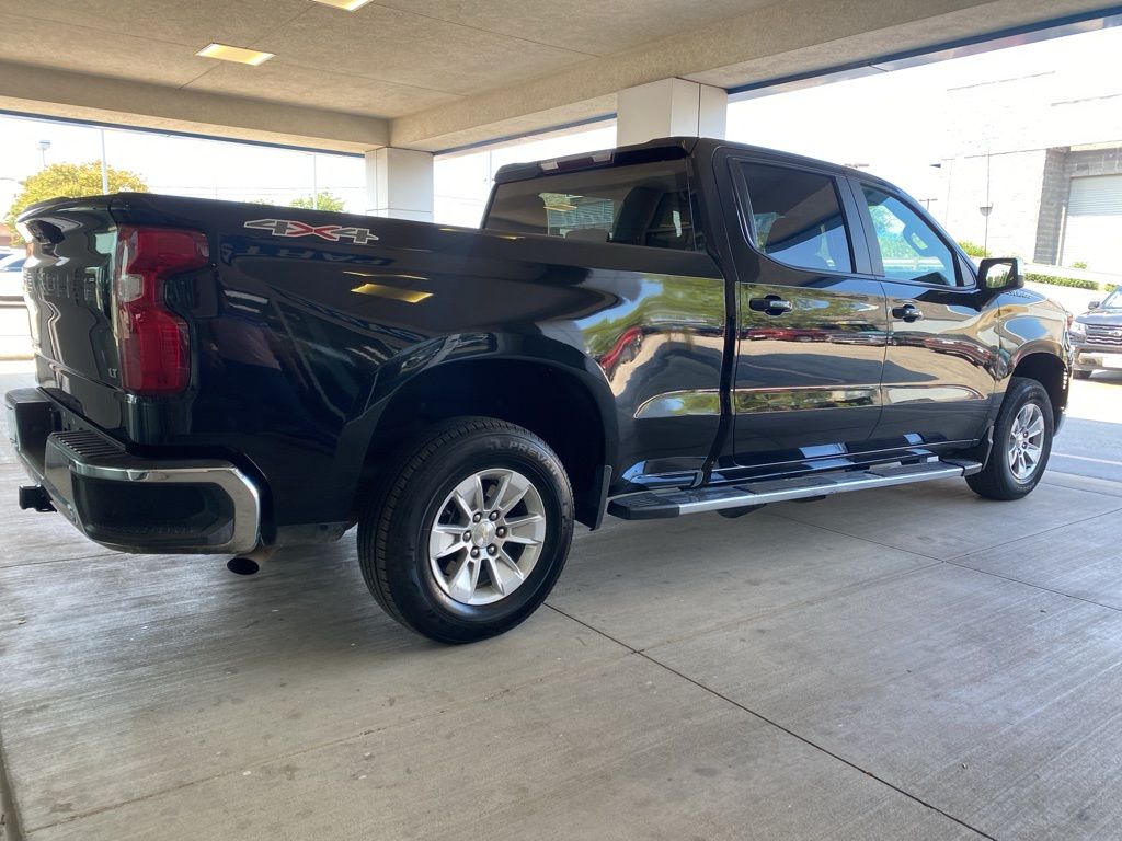 2024 Chevrolet Silverado 1500 LT photo 3