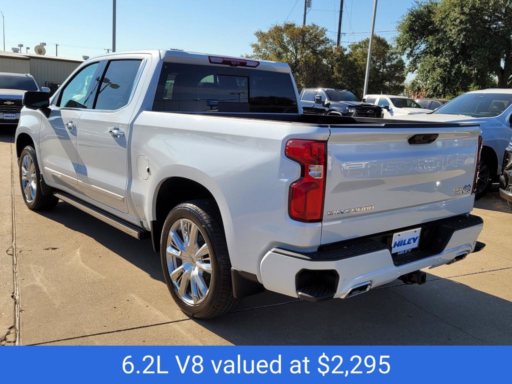 2026 Chevrolet Silverado 1500 High Country photo 3