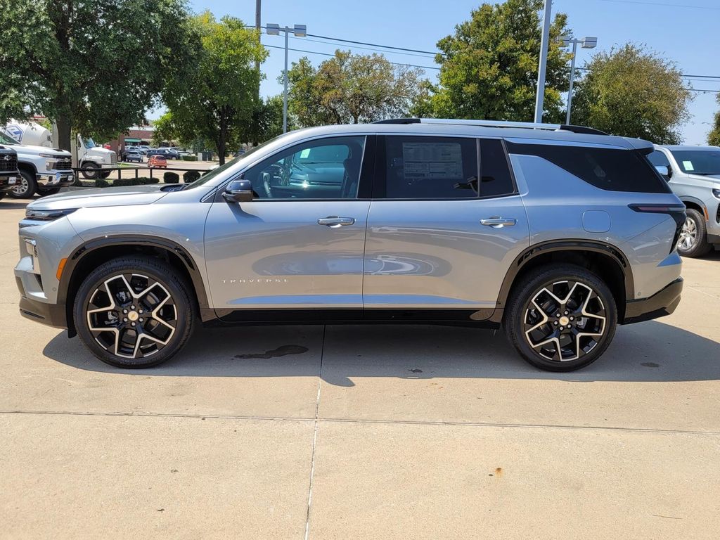 2026 Chevrolet Traverse High Country photo 2