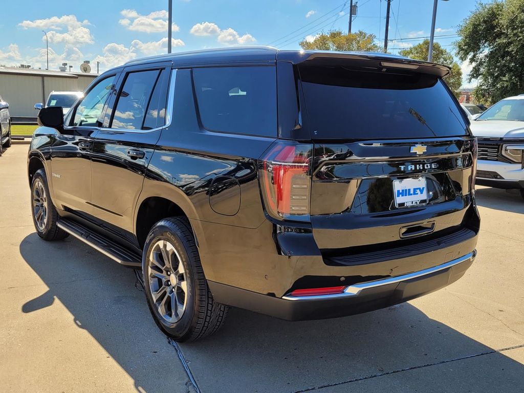 2026 Chevrolet Tahoe LS photo 3