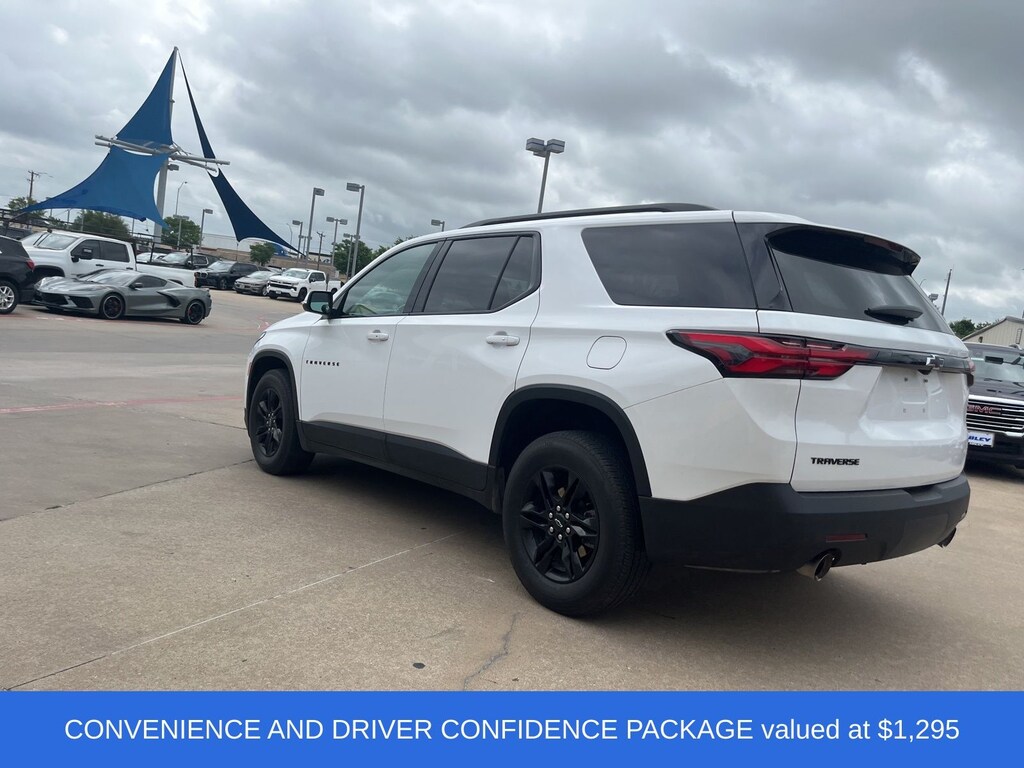 Used 2023 Chevrolet Traverse LT SUV
