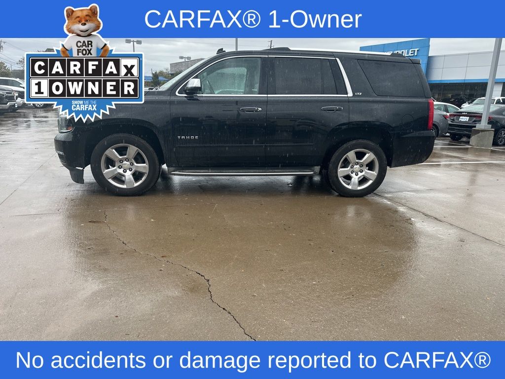 2015 Chevrolet Tahoe LTZ photo 2