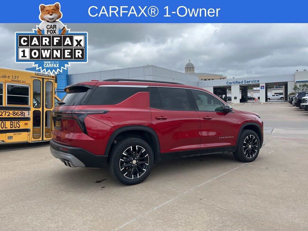 Used 2025 Chevrolet Traverse LT SUV