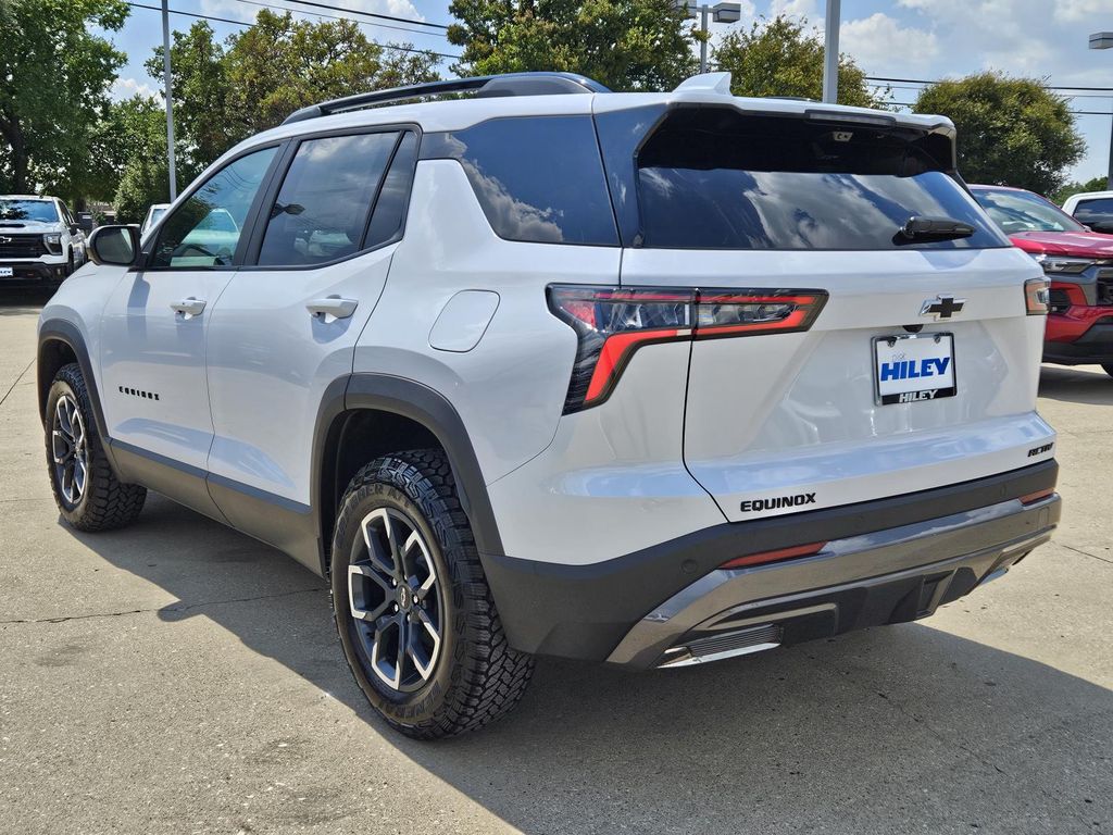 2026 Chevrolet Equinox ACTIV photo 2