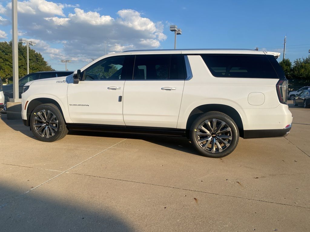 2026 Chevrolet Suburban High Country photo 2