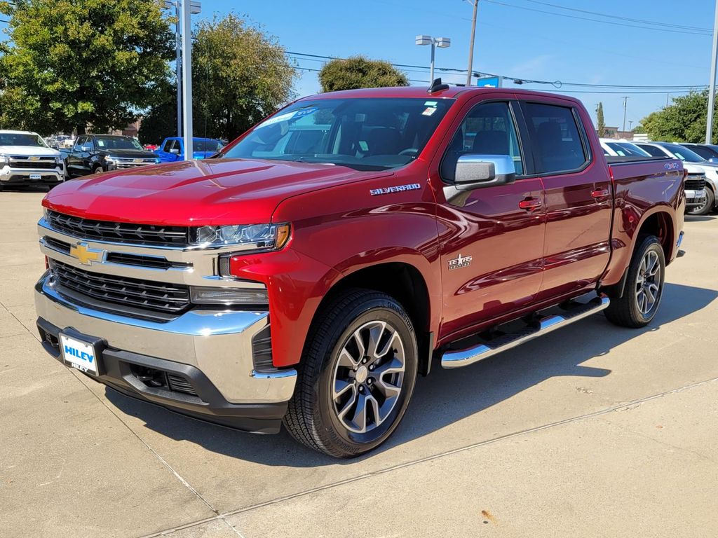 2021 Chevrolet Silverado 1500 LT Texas Edition photo 2