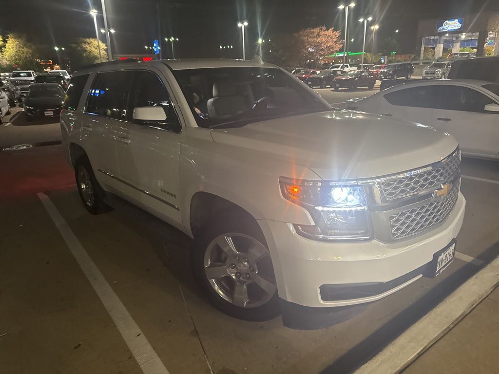2017 Chevrolet Tahoe LT photo 2