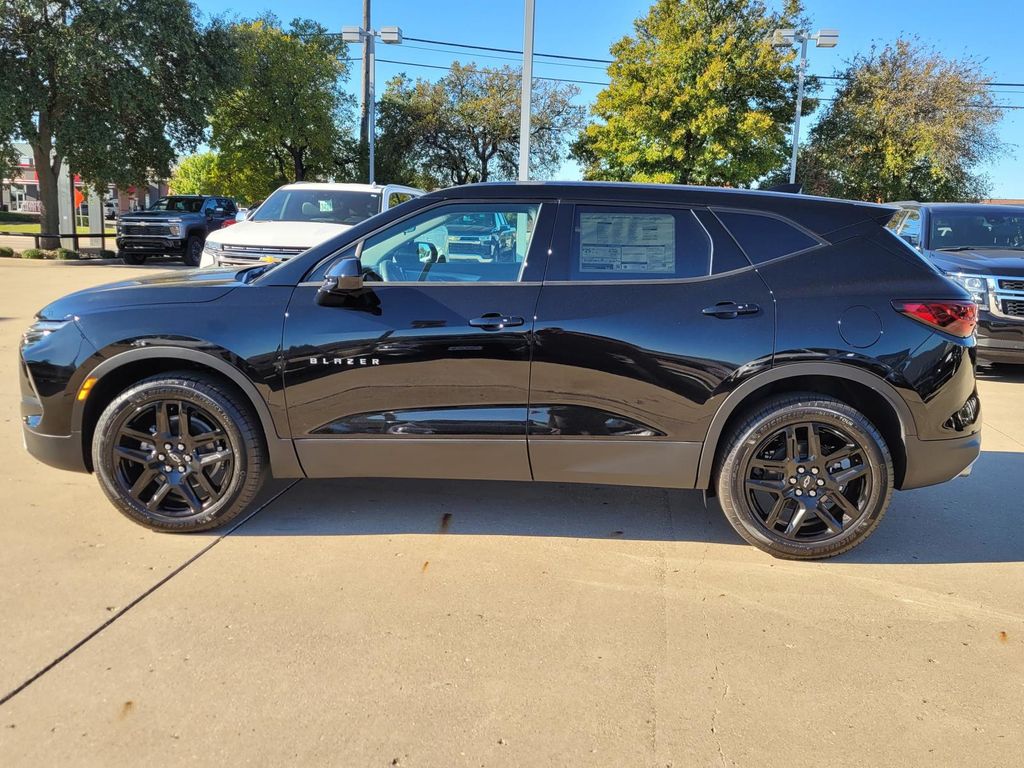 2026 Chevrolet Blazer 2LT photo 2