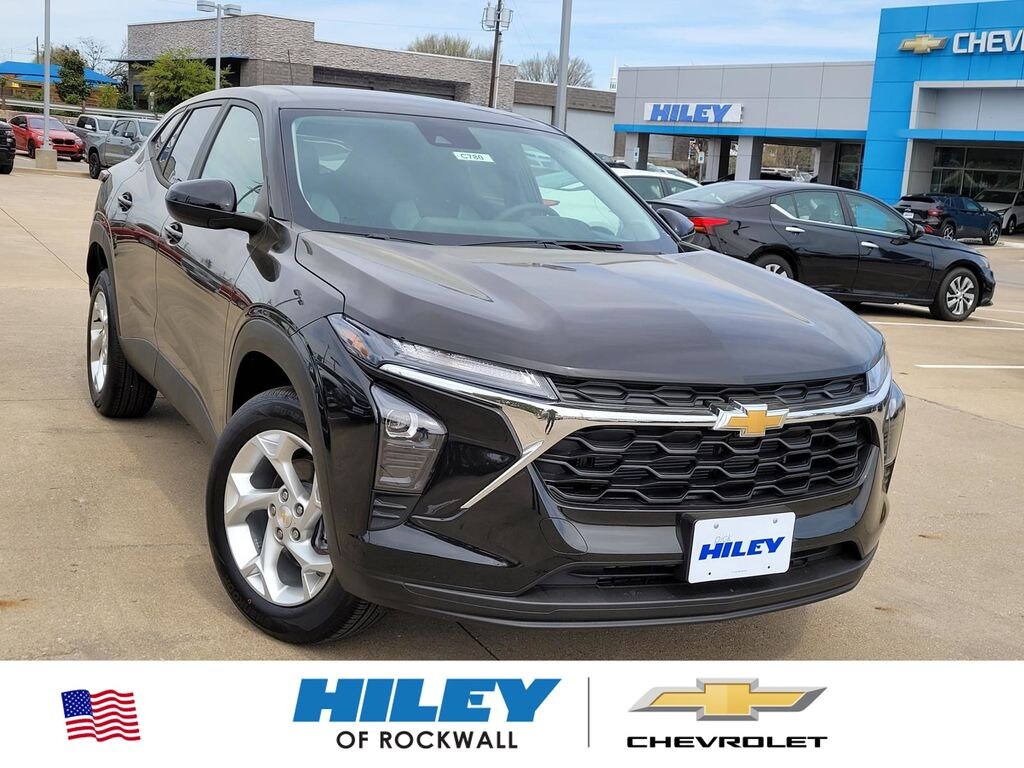 New 2026 Chevrolet Trax LS SUV