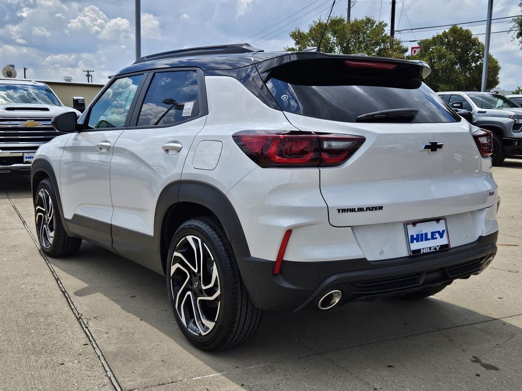 2026 Chevrolet Trailblazer RS photo 2