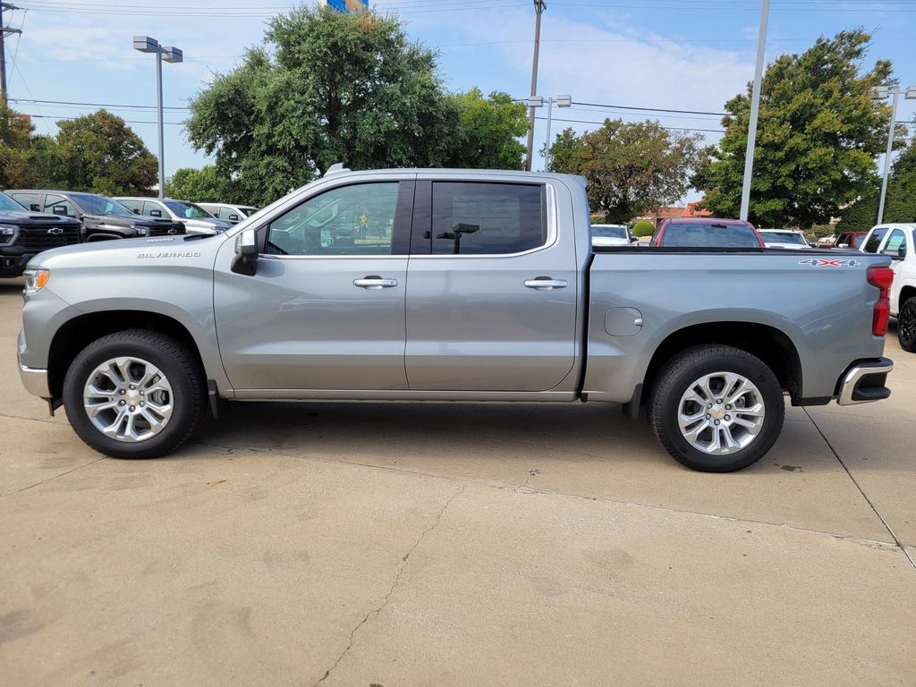 2025 Chevrolet Silverado 1500 LTZ photo 2