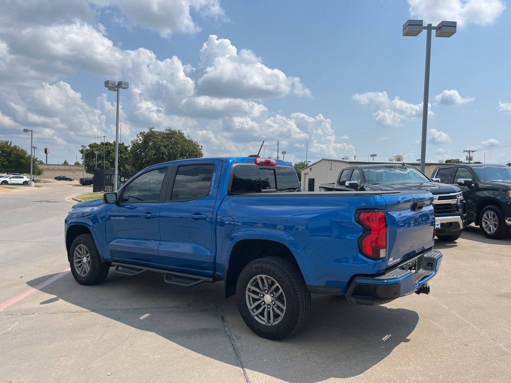 2023 Chevrolet Colorado LT photo 4