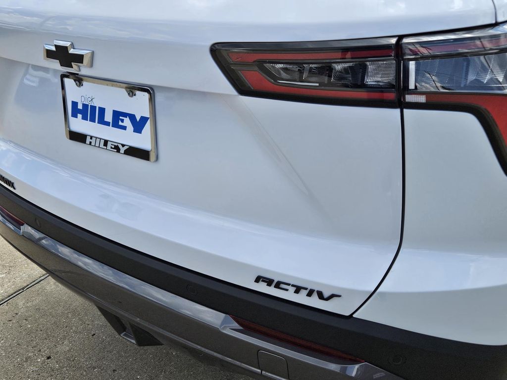 2026 Chevrolet Equinox ACTIV photo 4