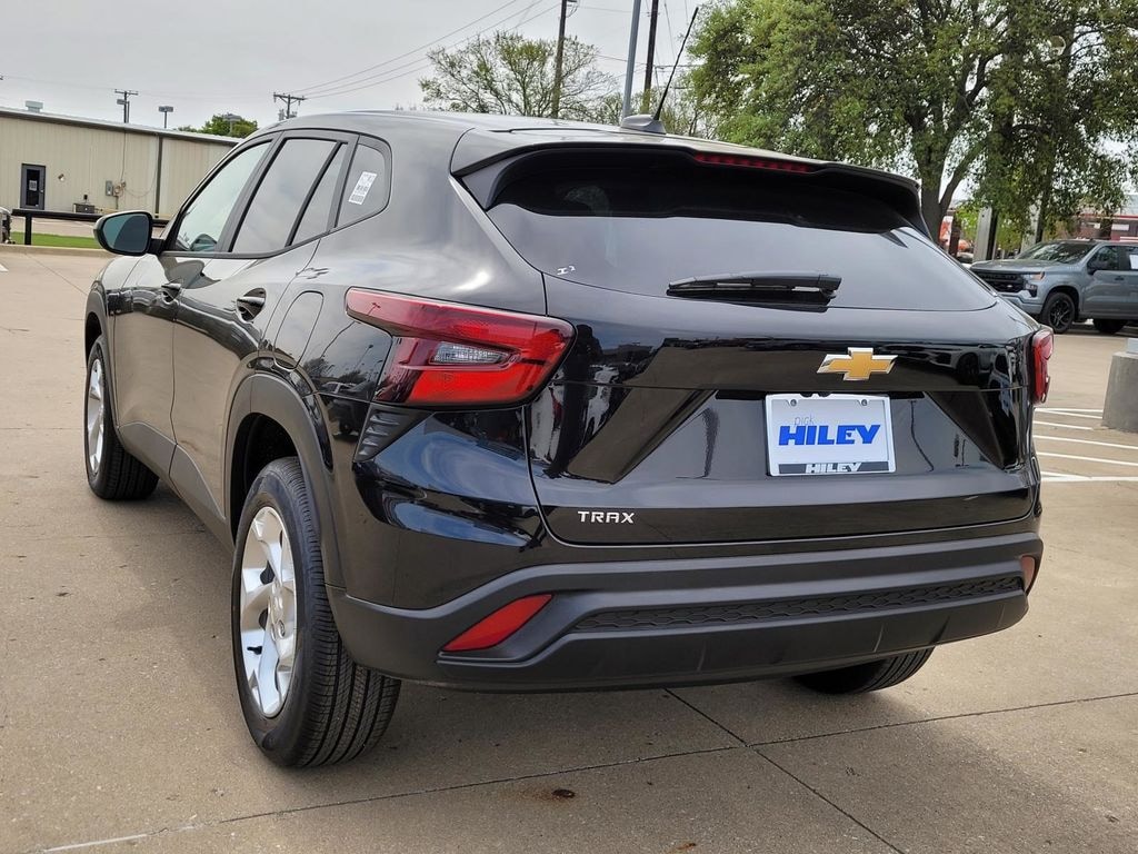 New 2026 Chevrolet Trax LS SUV