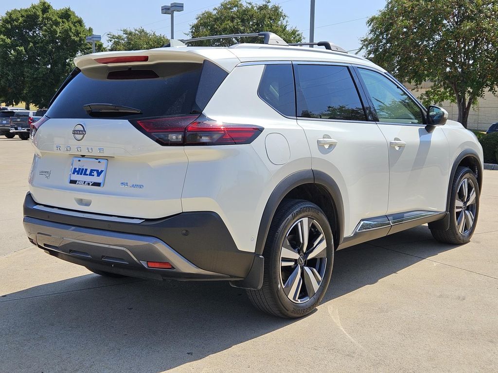 2022 Nissan Rogue SL photo 3