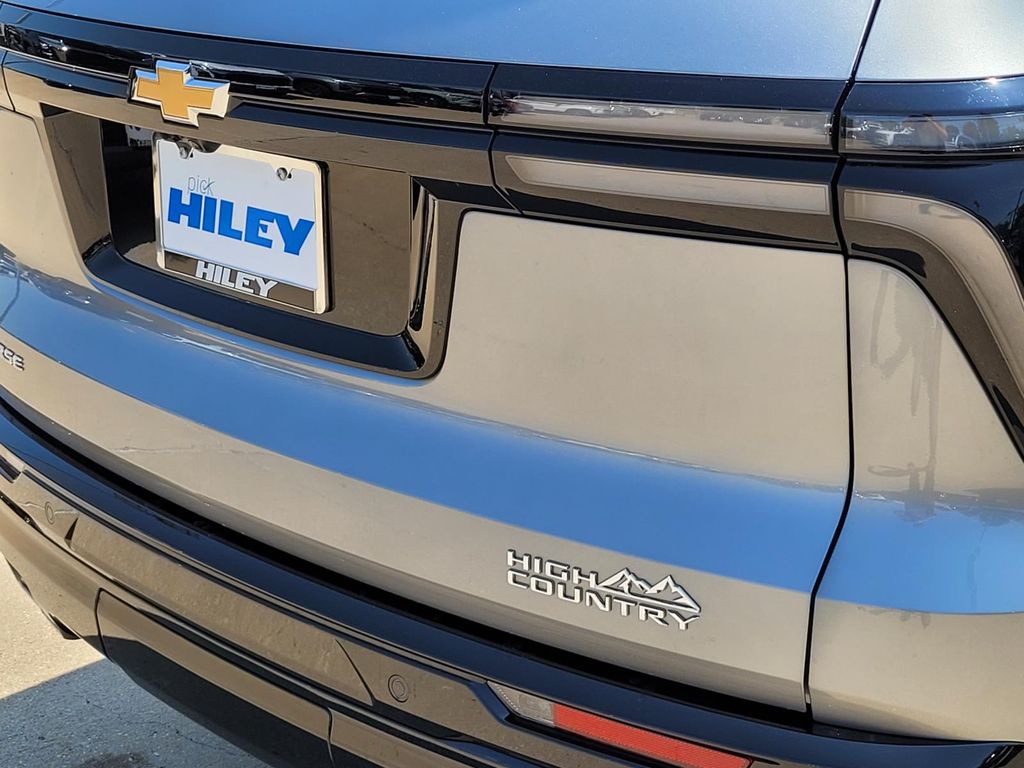 2026 Chevrolet Traverse High Country photo 4