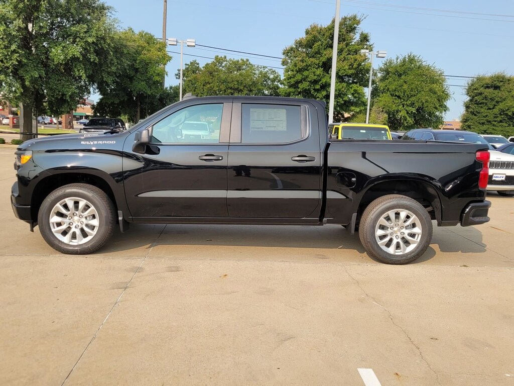 New 2026 Chevrolet Silverado 1500 Custom Truck