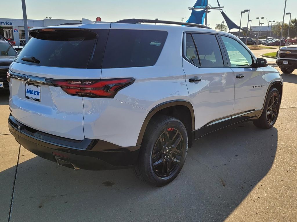 2022 Chevrolet Traverse Premier photo 4