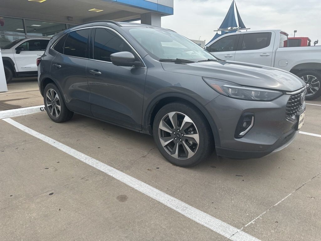 Used 2023 Ford Escape Hybrid Platinum SUV