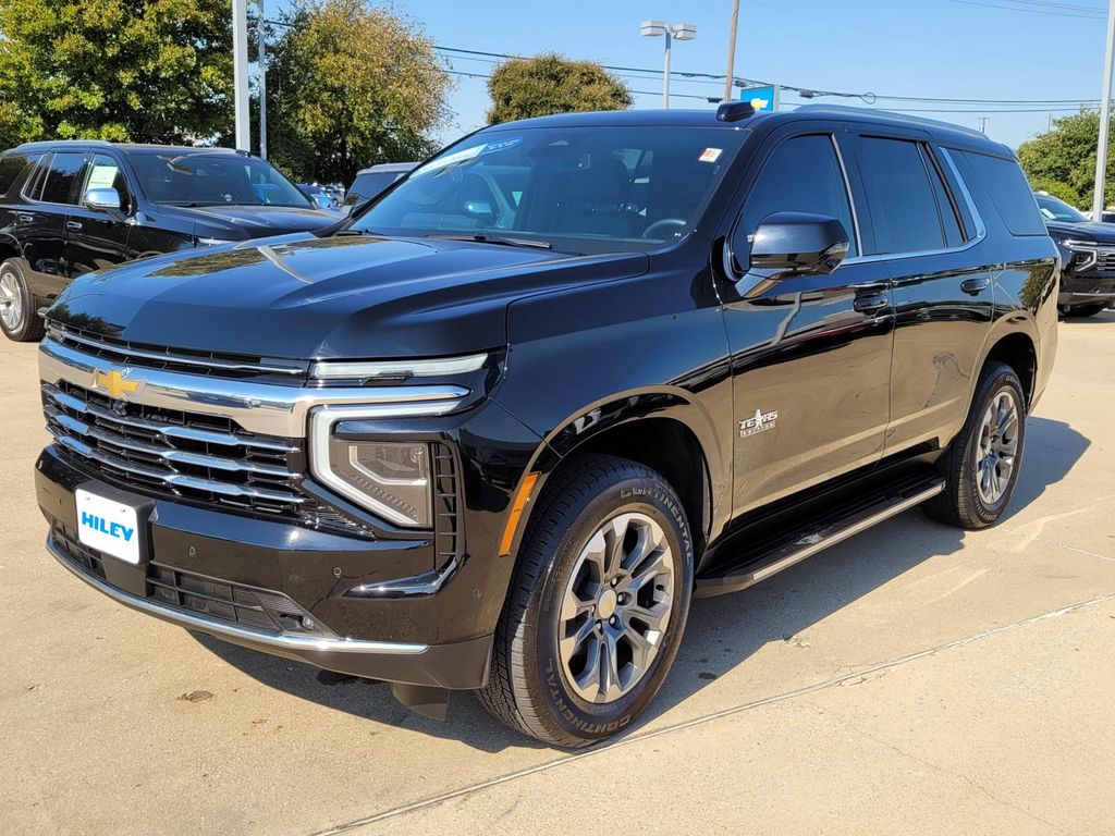 2025 Chevrolet Tahoe LT photo 2