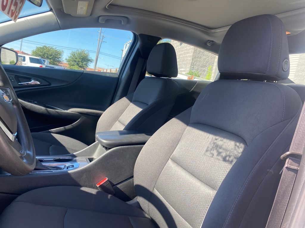 2024 Chevrolet Malibu 1LT photo 4