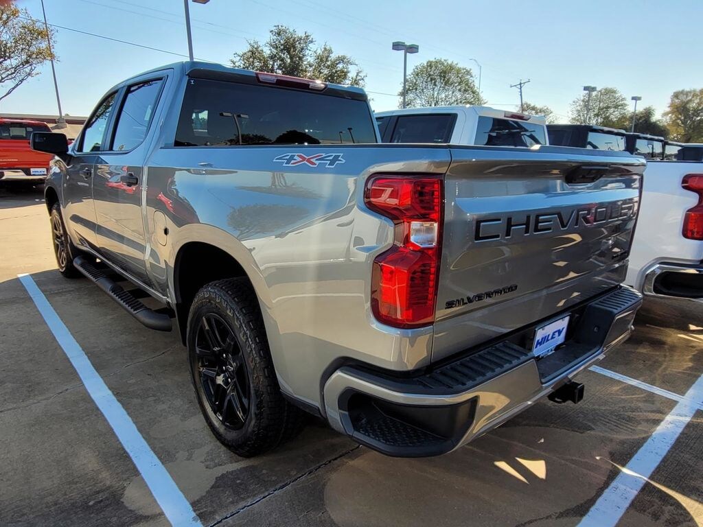 New 2026 Chevrolet Silverado 1500 Custom Truck