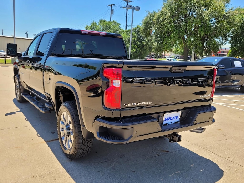 New 2026 Chevrolet Silverado 2500HD Custom Truck