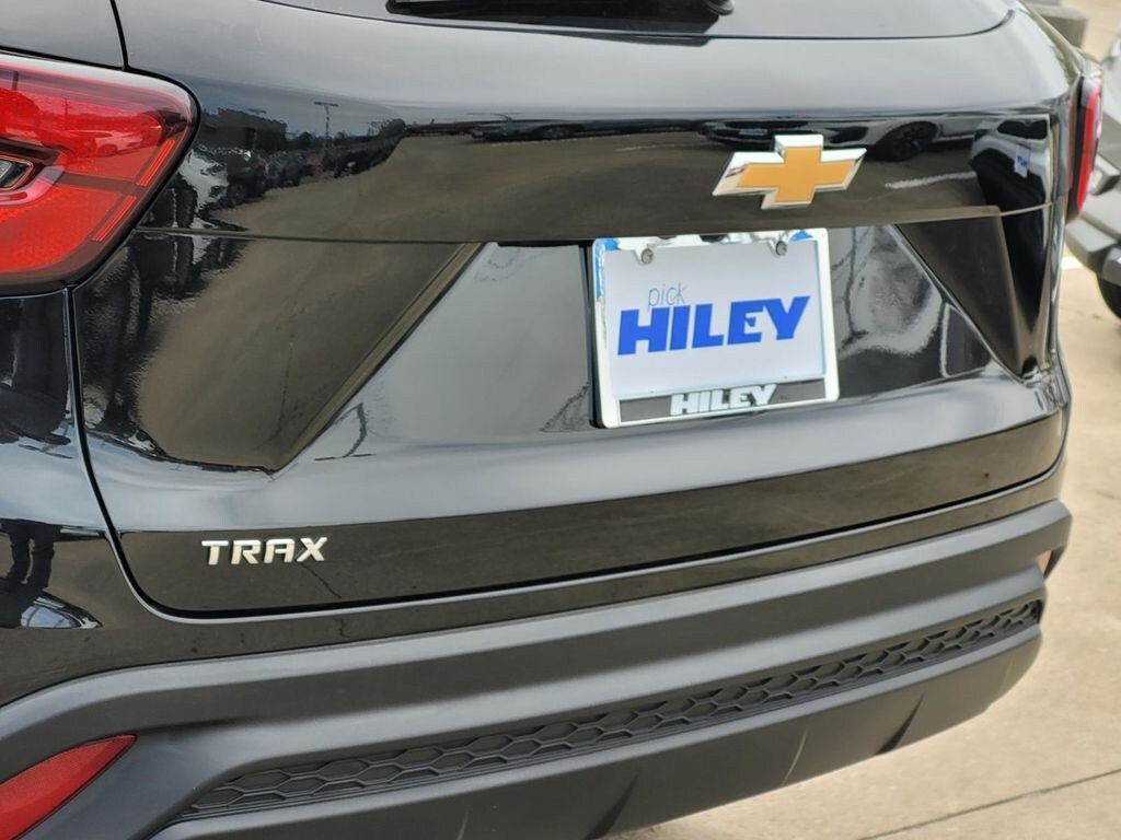 New 2026 Chevrolet Trax LS SUV