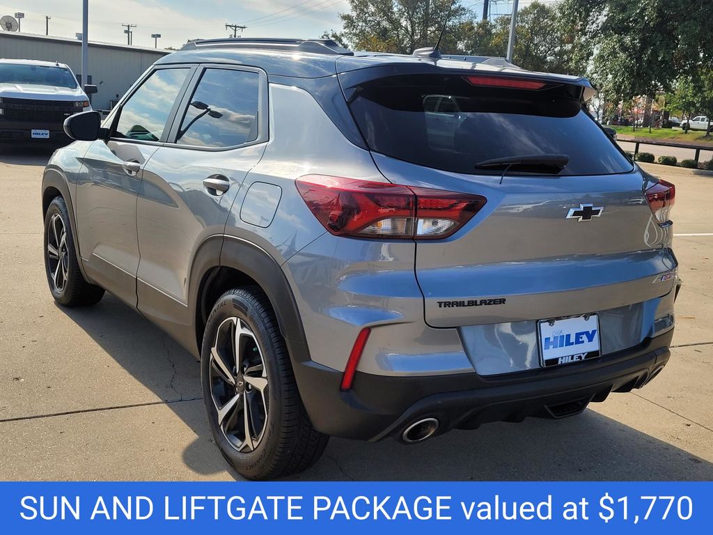 2023 Chevrolet Trailblazer RS photo 2