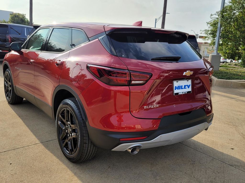 2026 Chevrolet Blazer 2LT photo 2