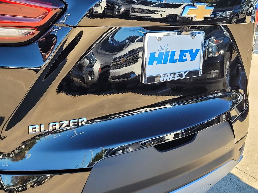 2026 Chevrolet Blazer 2LT photo 3
