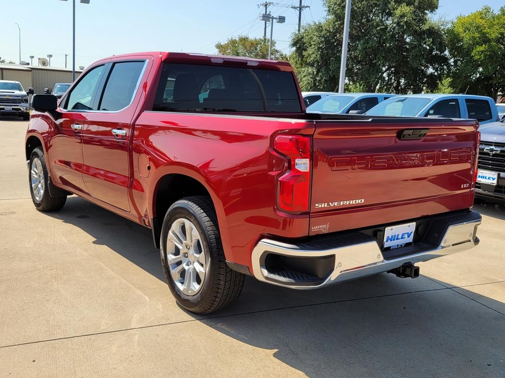 2025 Chevrolet Silverado 1500 LTZ photo 3