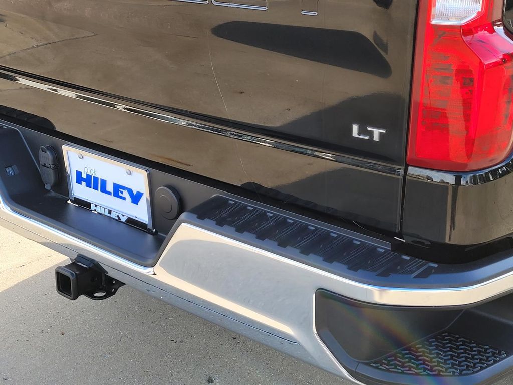 2026 Chevrolet Silverado 1500 LT photo 4