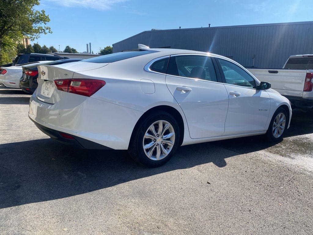 2024 Chevrolet Malibu 1LT photo 3