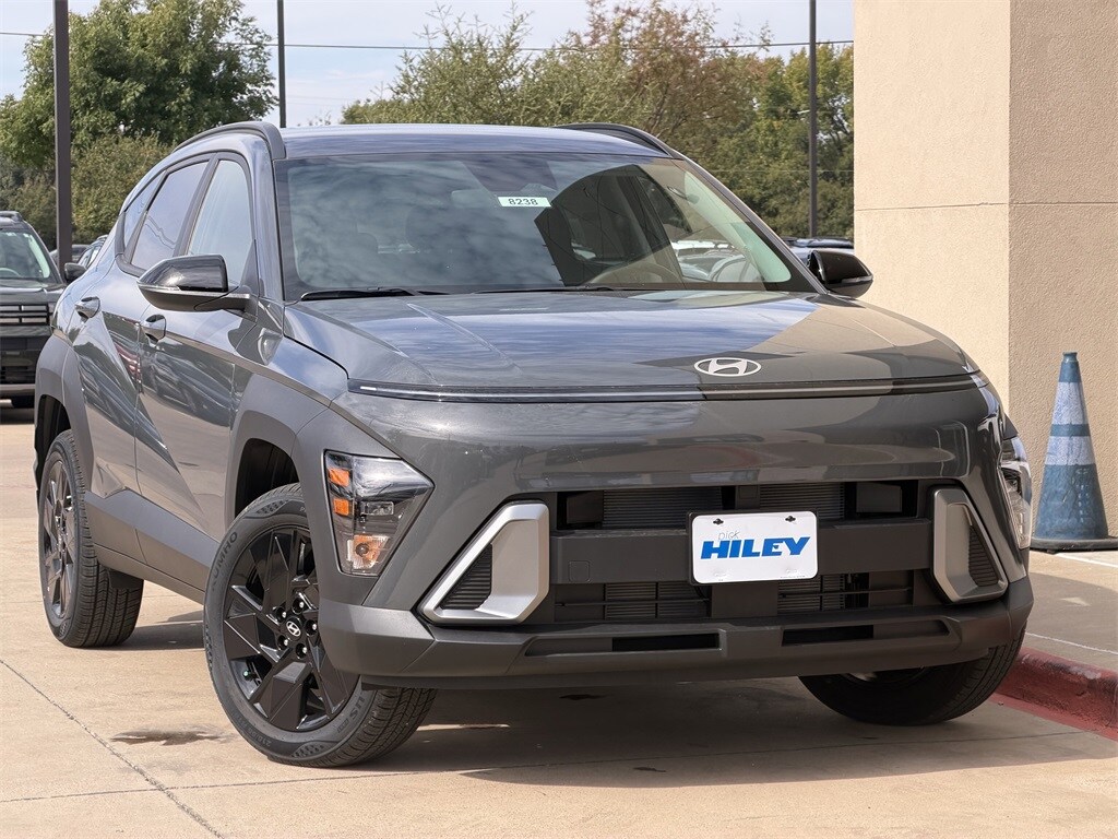 2026 Hyundai Kona SEL photo 2